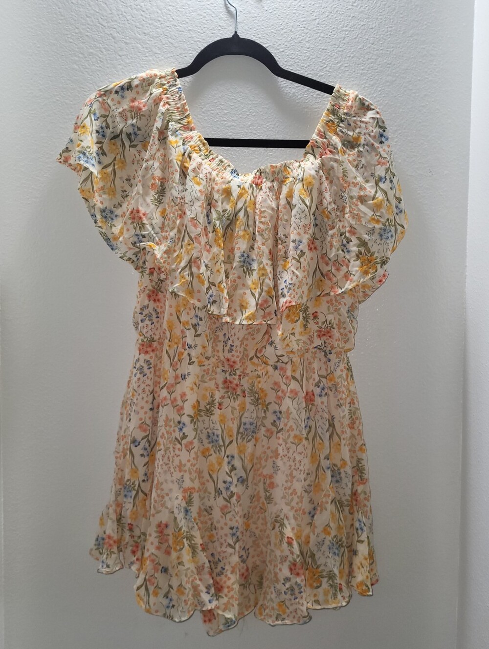 SugarLips Floral Ruffle Off-Shoulder Romper Cream Pastel Florals Summer Size M